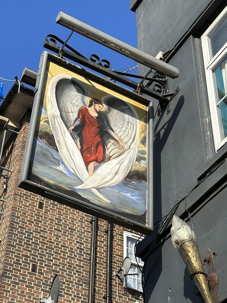 The Angel of Bow