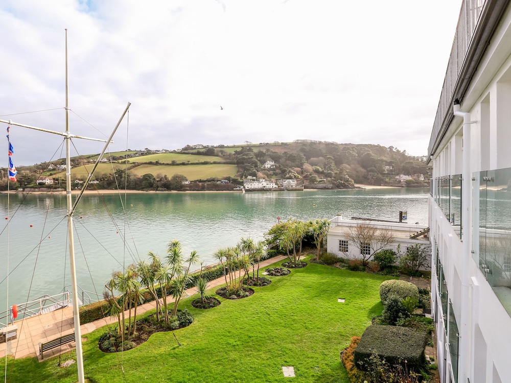 22 The Salcombe view 4