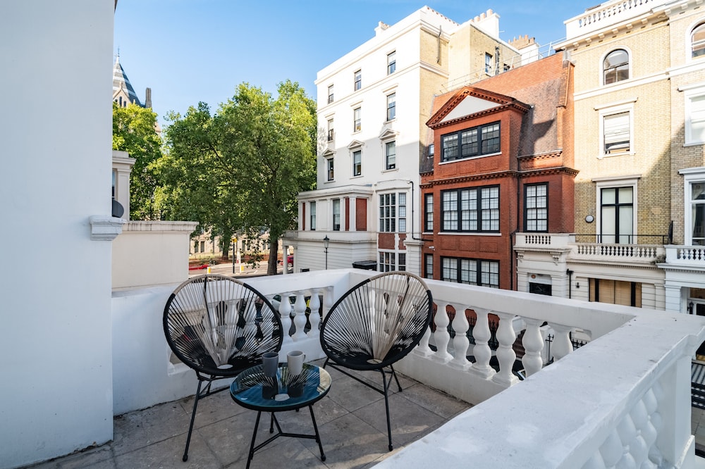 South Kensington Apartments