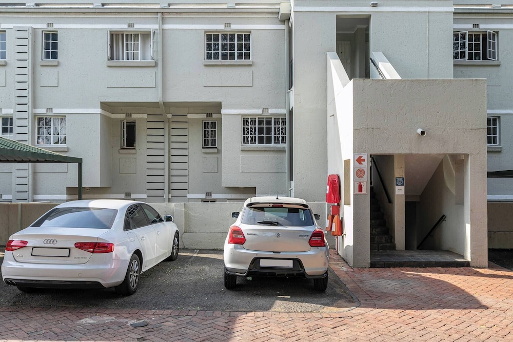 Cosy 2bed in Heart of Sandton