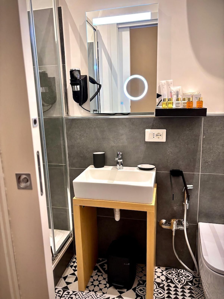 Le vie di San Pietro guest house
