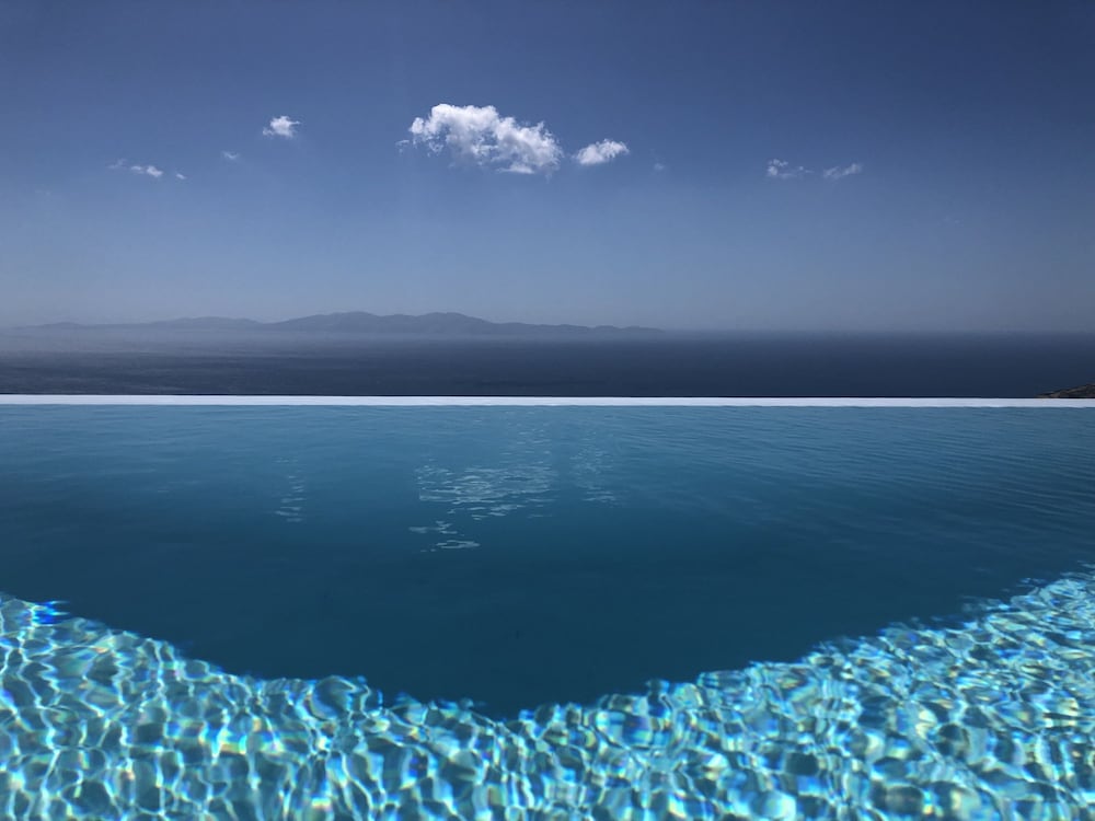 Houses G Y in Kardiani Tinos