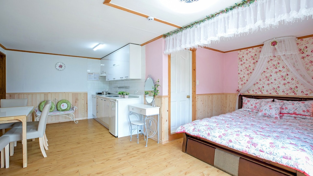Secret Garden Pension