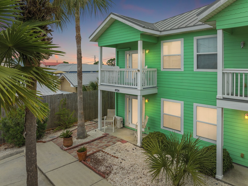 Sago by the Sea: 2-bed, 2.5-bath Retreat Steps From the Beach, Sleeps 7!