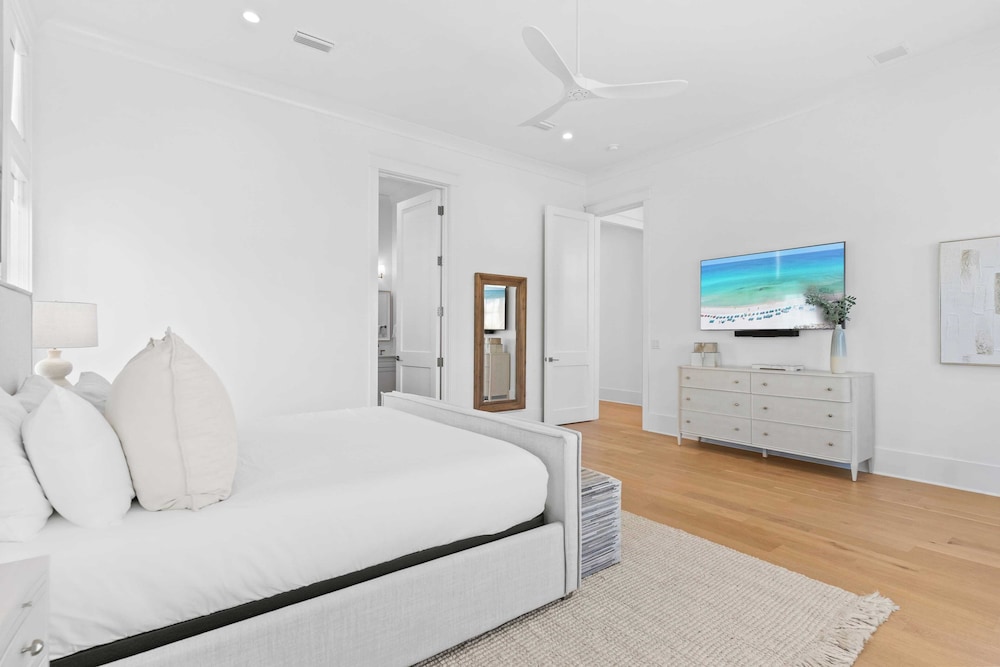Sleeps 24 Beach Retreat w/ Pool, Rooftop Deck, Steps to Inlet Beach & Near Rosemary, Alys, Seacrest Dining & Shops The Palm 30A by Avantstay