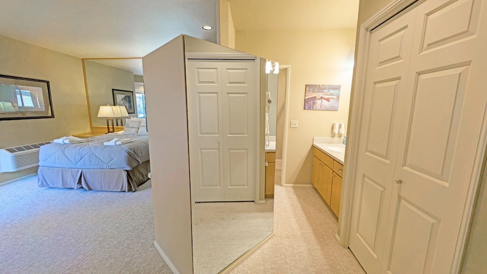 Mt Bachelor Village 331 B 1 Bedroom Condo