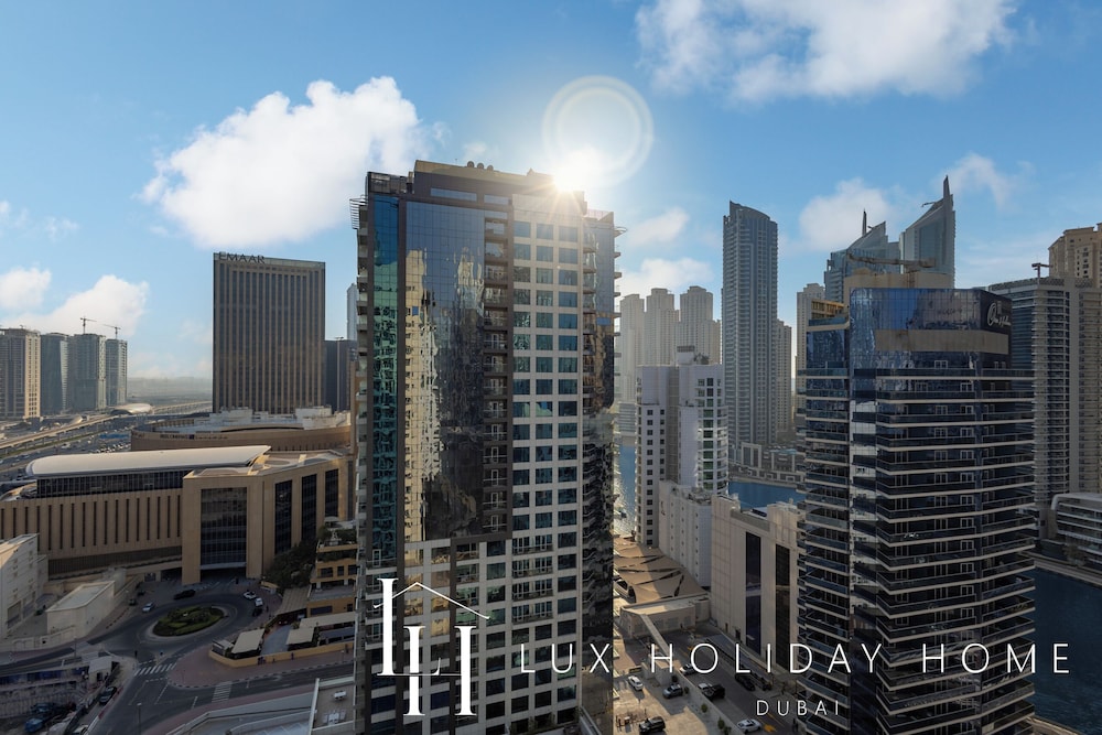 LUX The Marina View Suite 3