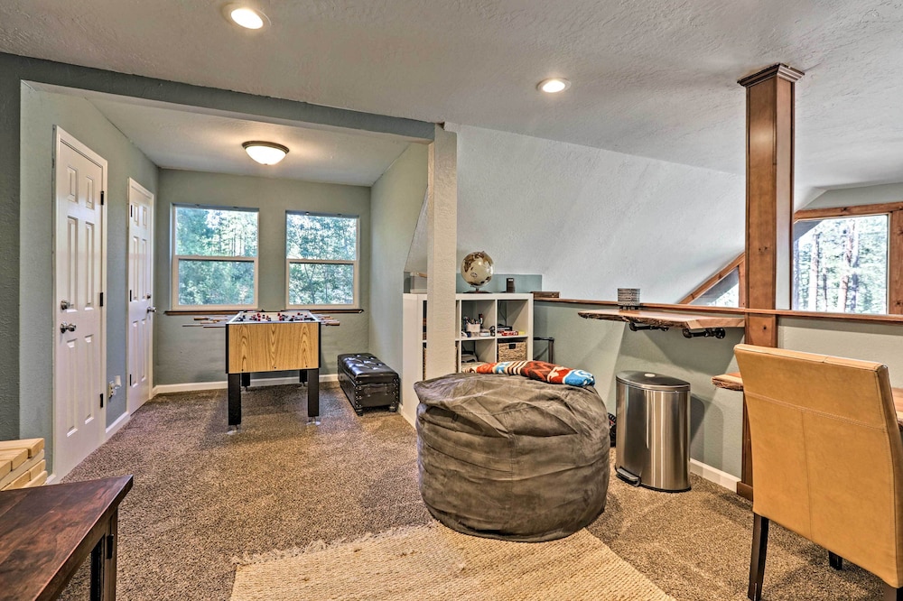 1 Mi to Heavenly Ski Resort: Retreat w/ Hot Tub