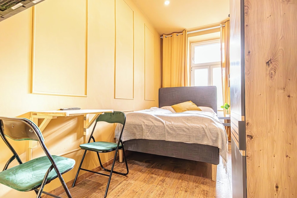 4BR Shared Apt 10Min Walk to Westbahnhof