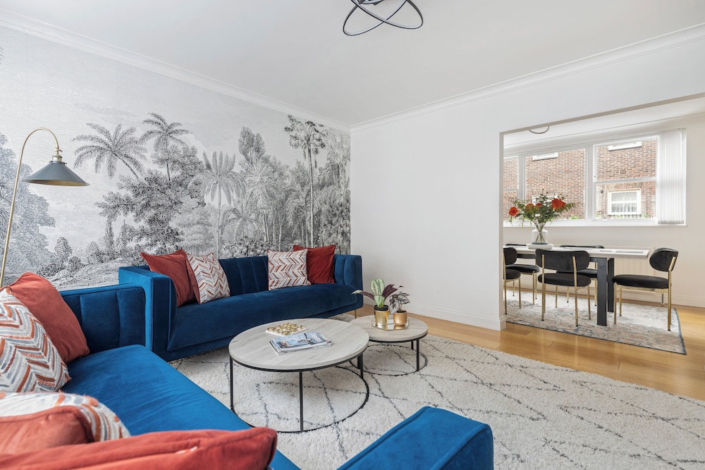 Stunning South Kensington House With 4 Bedrooms