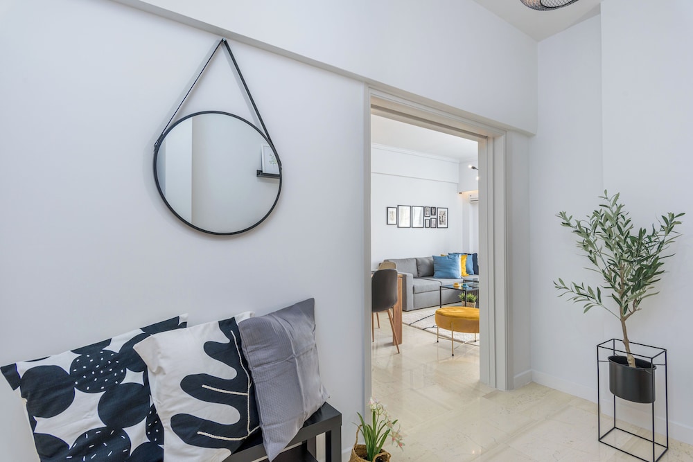 Zeus 2-Bedroom Apt with Acropolis View