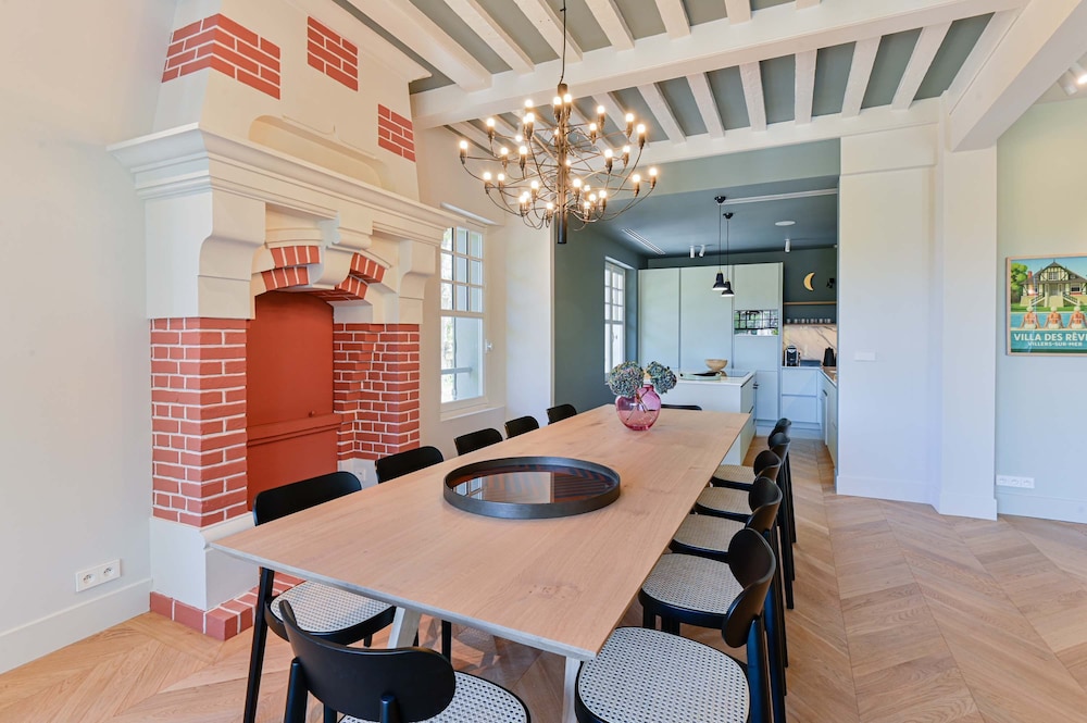 Villa des Reves Luxury in Villers Pool Jacuzzi Padel Court Close to Deauville