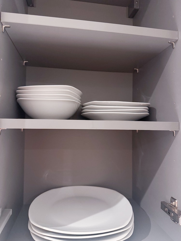 2 Bed Flat - Sleeps 4 - Parking - Wifi