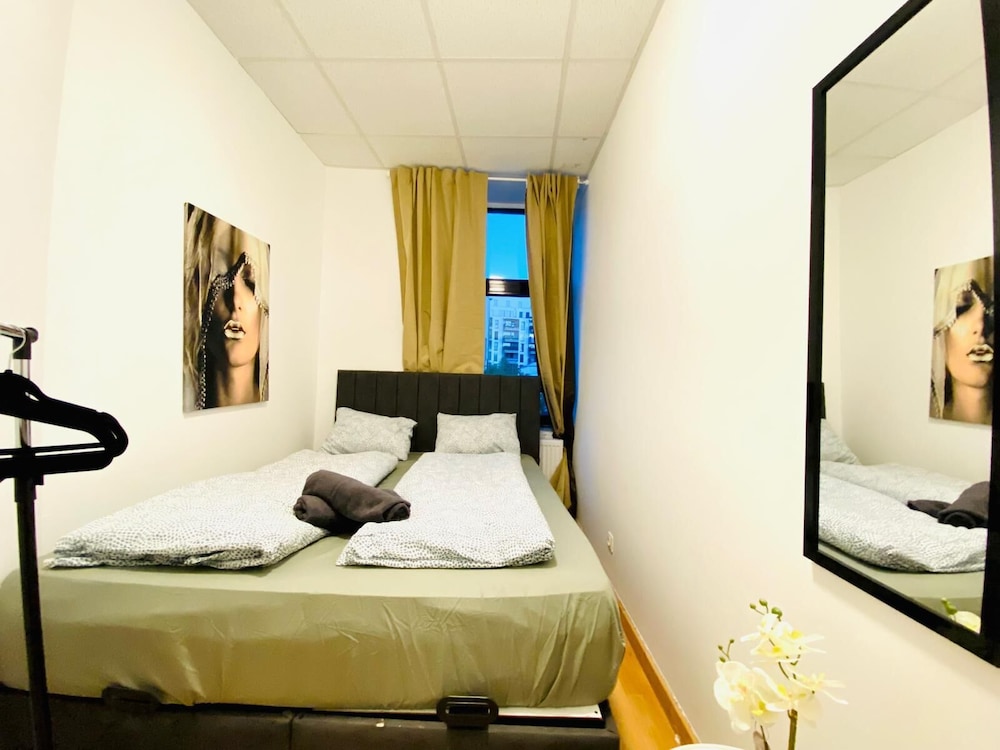 Cozy 3 Bedroom Apartment in Quiet Area