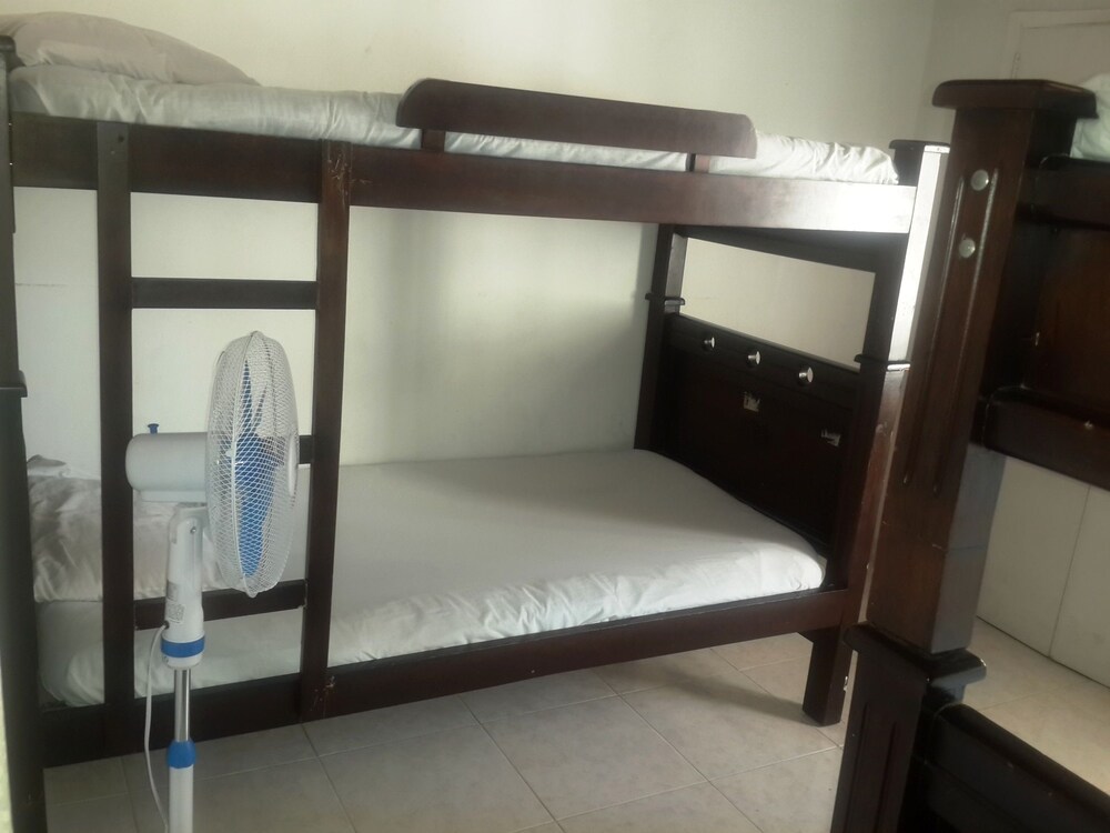 Memphis Hostal - Hostel