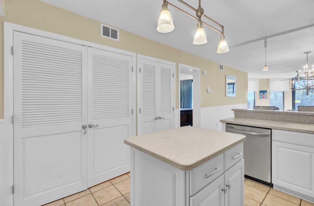 Beachfront, Pool Access, Balcony w/ Oceanview 222 D Shipwatch by Avantstay