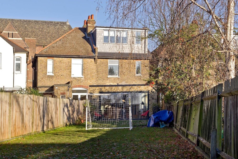 Long Stay Discounts - Modern Bright 5-bed Acton