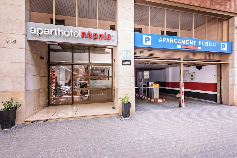 Aparthotel Napols-1