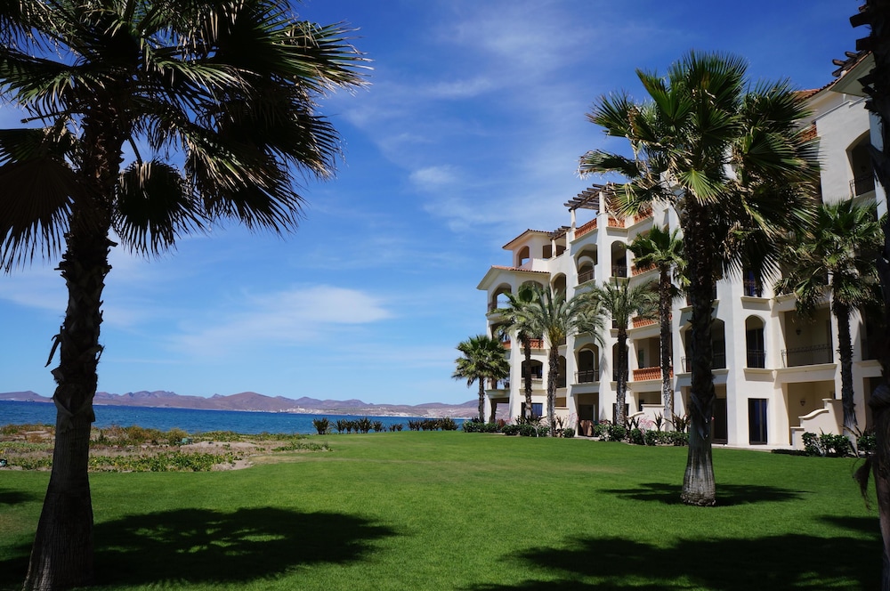 Paraiso Del Mar Resort PDM B203 1 Bedroom Condo by Seaside La Paz
