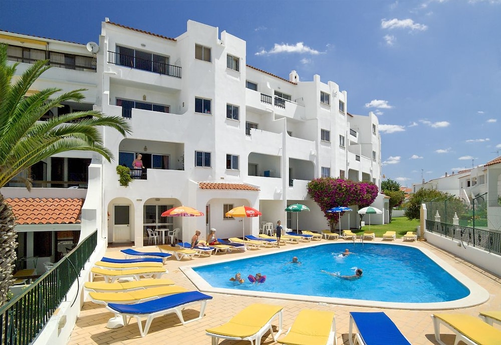 Hotel Apartamentos Silmar - Image 1