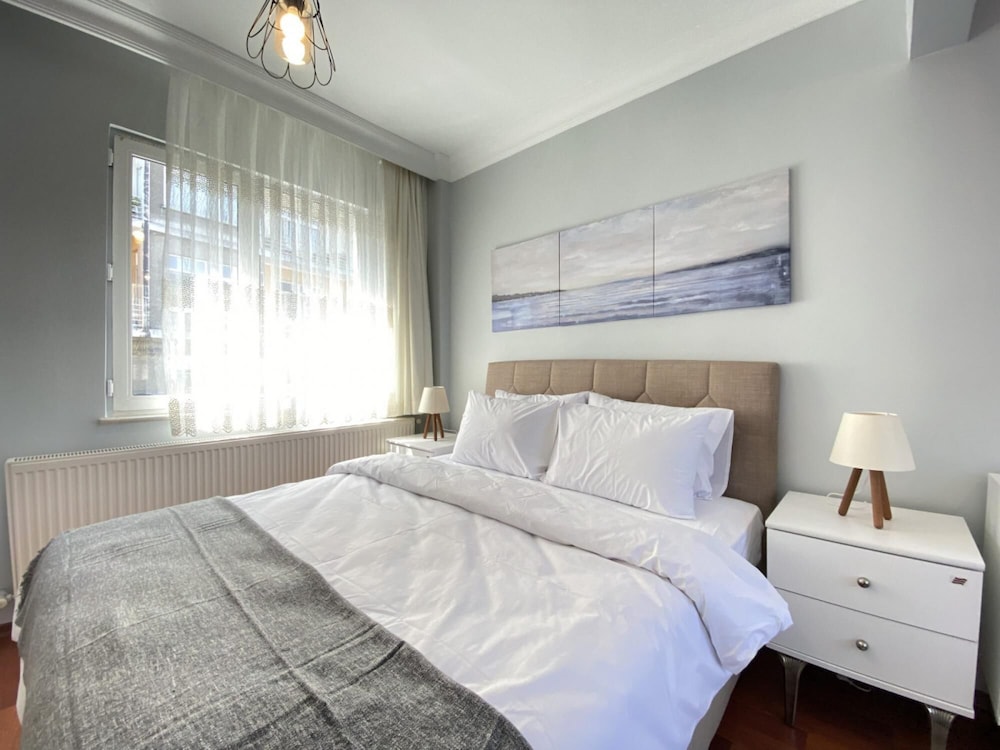 Modern and Stylish Flat Near Taksim Square