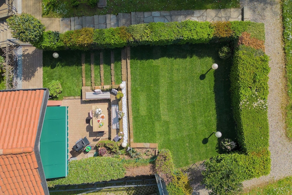 Vico Garden-203 by Rent all Como