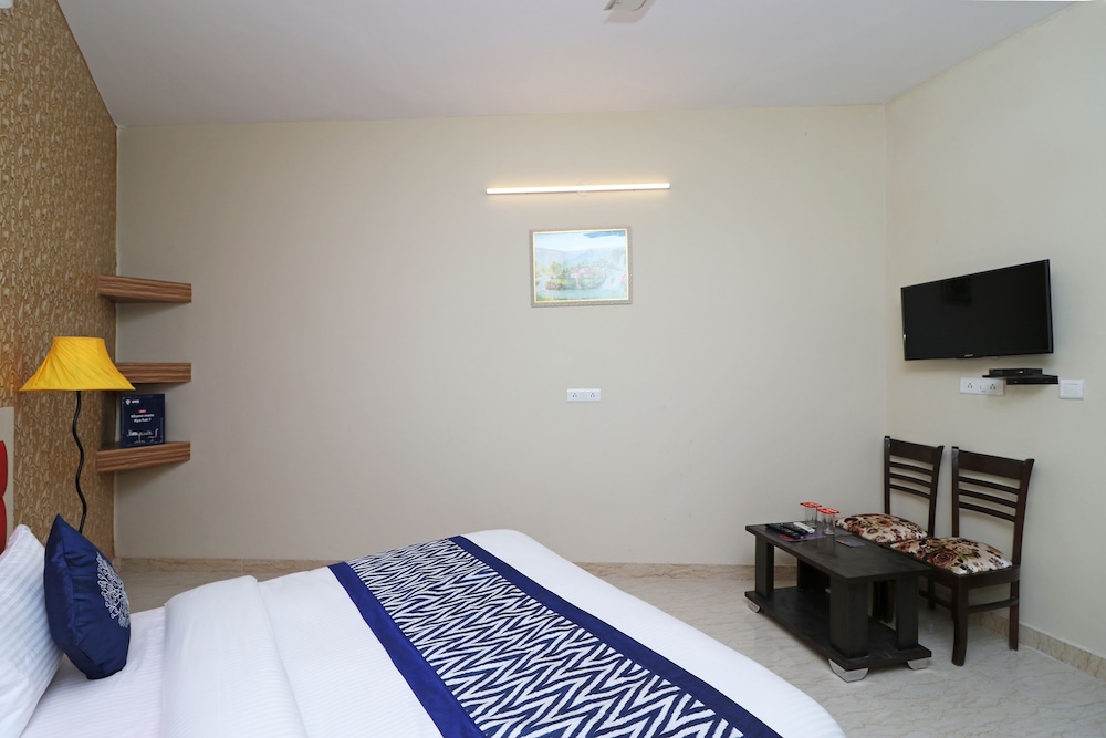 OYO 10223 Hotel Clouds 21