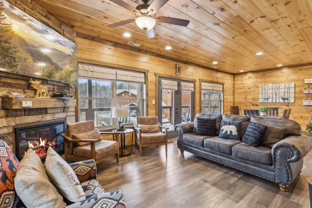 Eden Of The Smokies 5 Bedroom Cabin