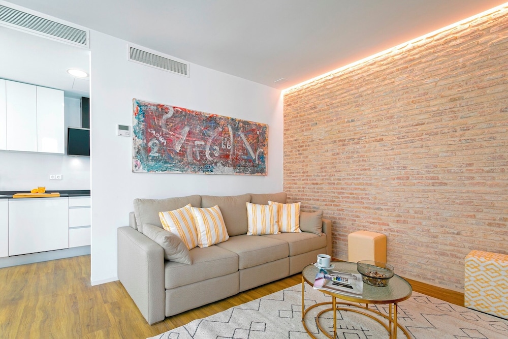 Duplex With Terrace in Sta Cruz. Santa Teresa Viii
