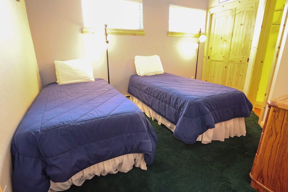 Family Fun Condo Stay for 6!