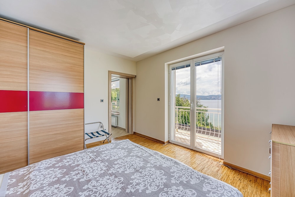 Pool Apartments Debeli Rtič view 2