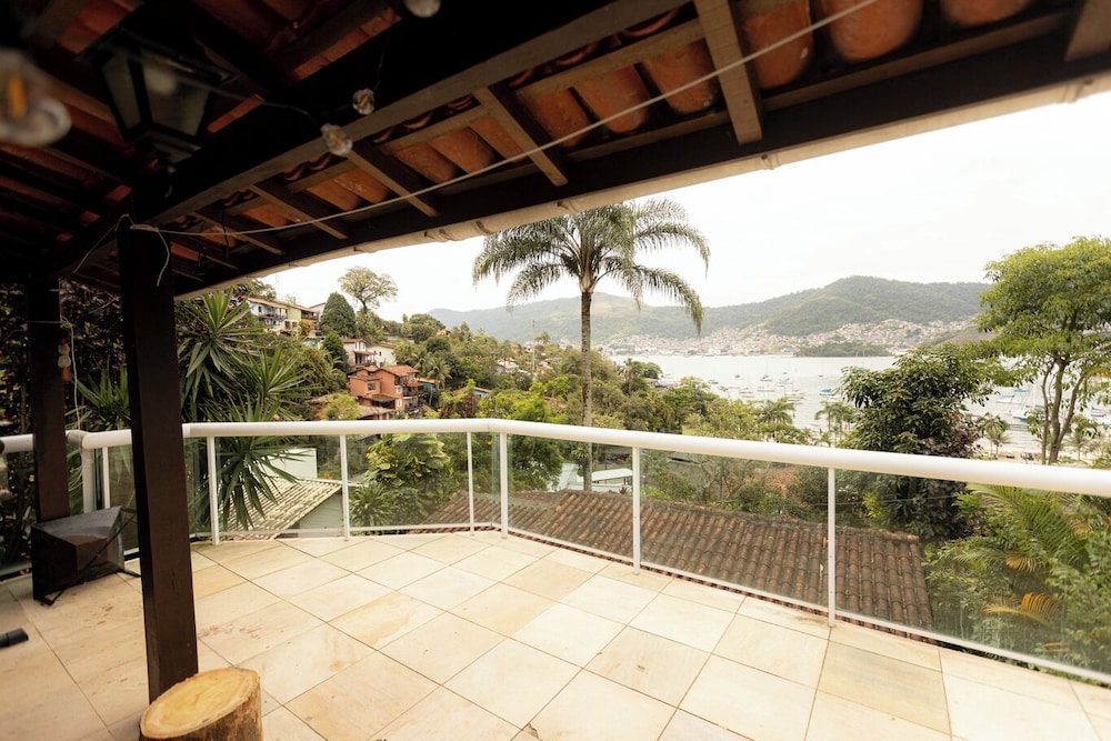 Ref gio em Angra - Su te Vista Mar Pet Friendly