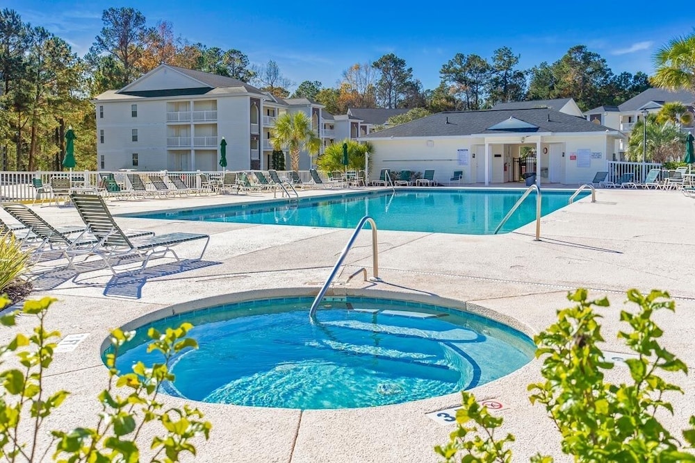 Waterway Village 16i 2 Bedroom Condo