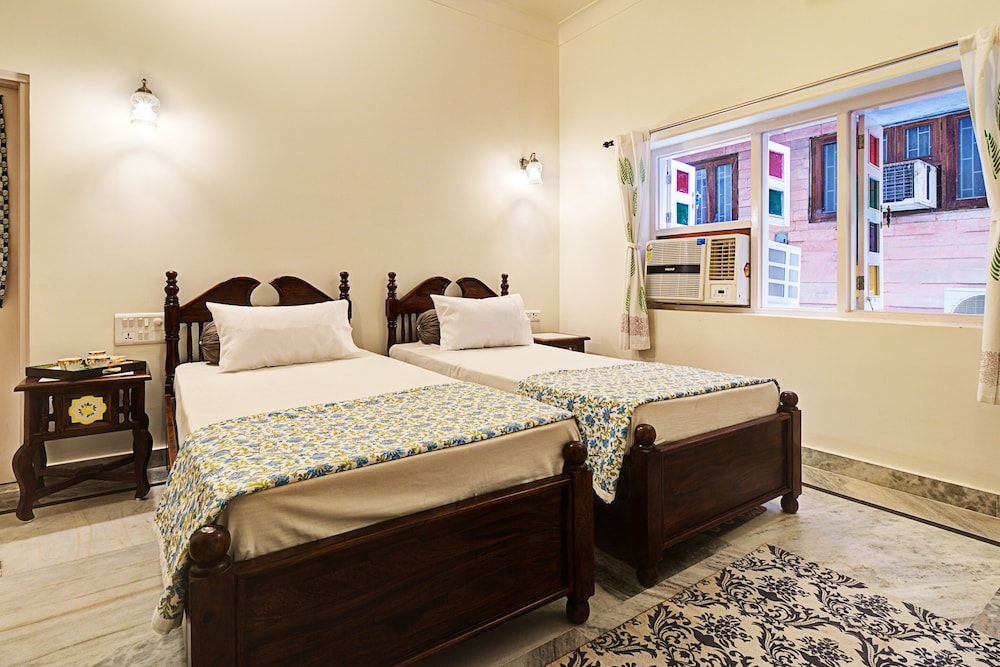 Ashapura Niwas by Vista Rooms view 4
