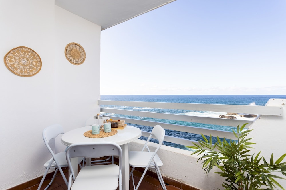 Casa Calma With 2 Bedrooms and 1 Bathrooms