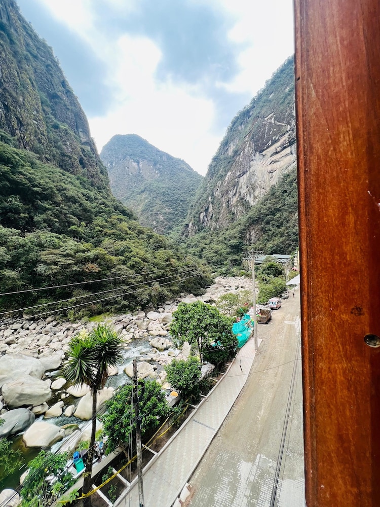 ANTURIOS HOUSE