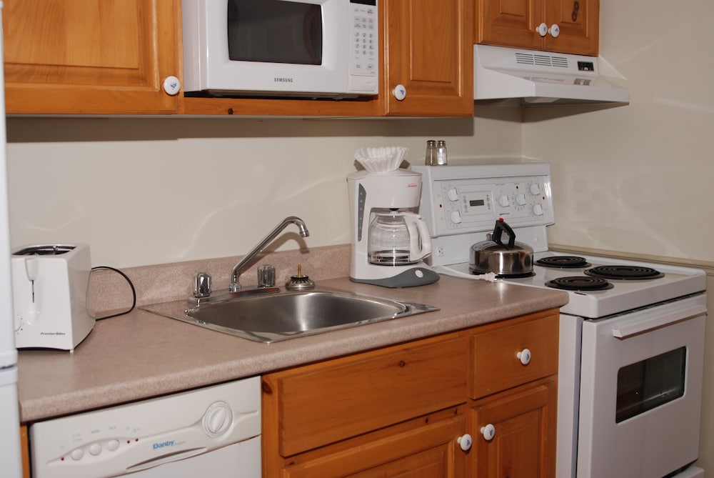 Shining Waters Cottages