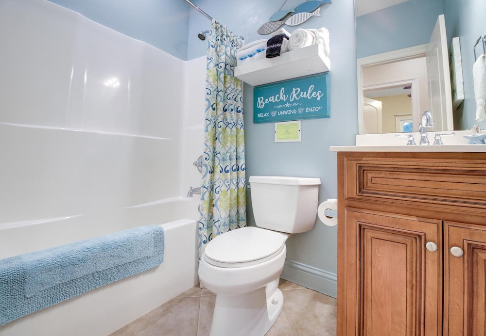 Laguna Breeze Unit C