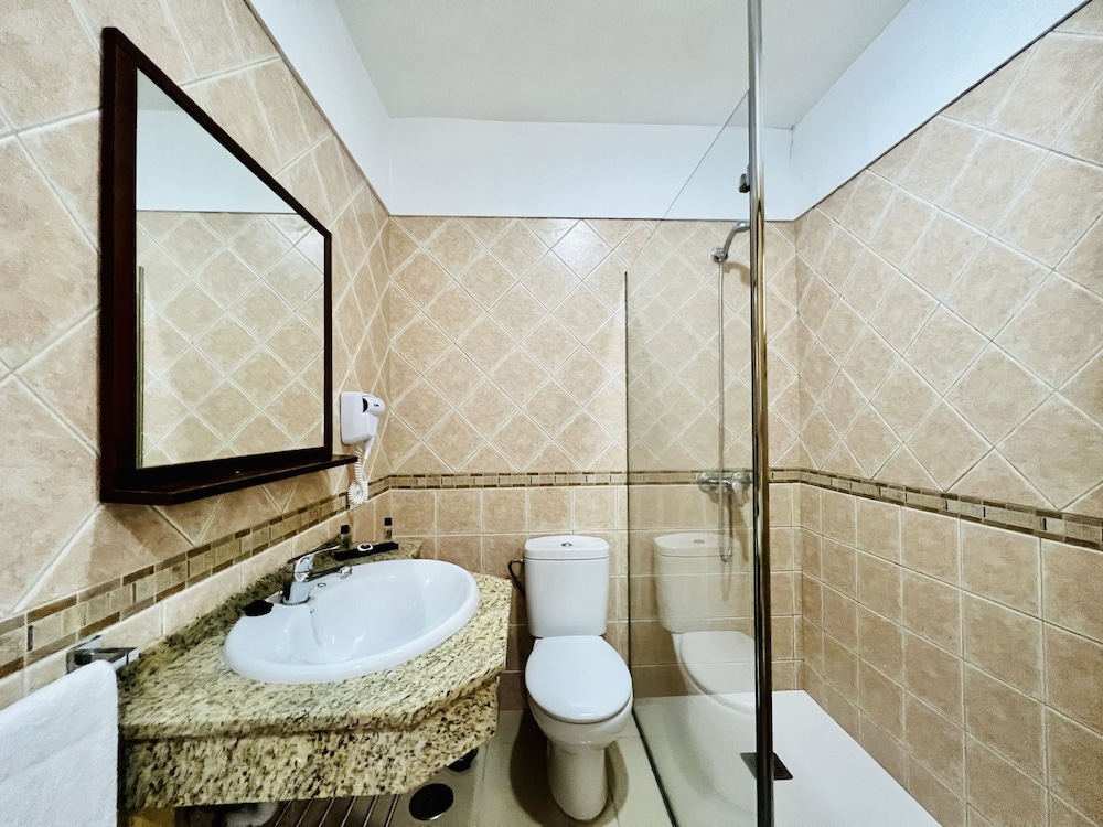 Apartamentos Frontera