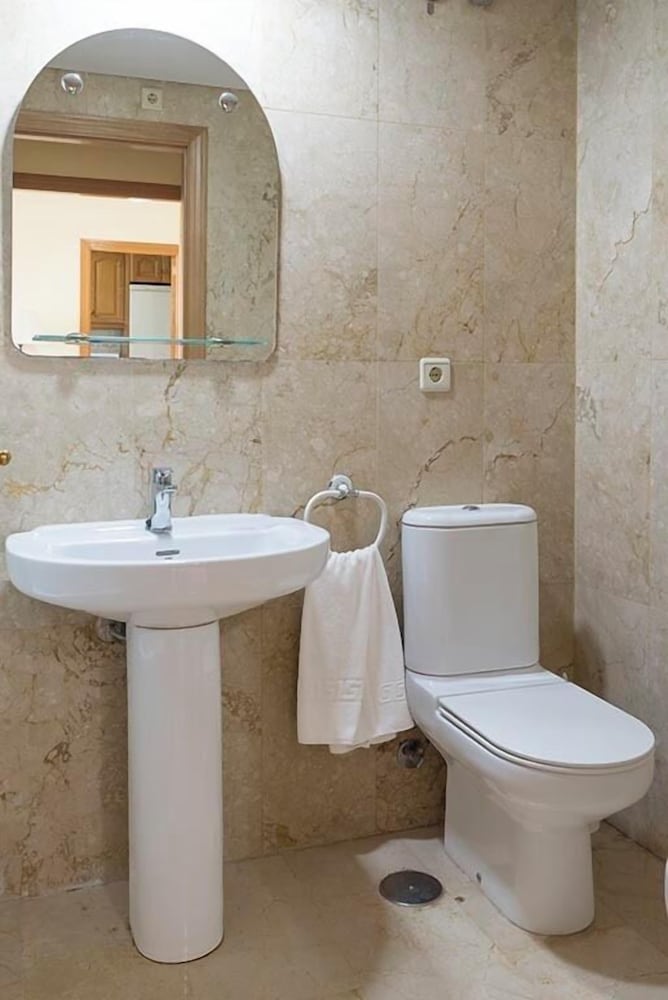 APARTAMENTOS GEMELOS 20 - BENINTER