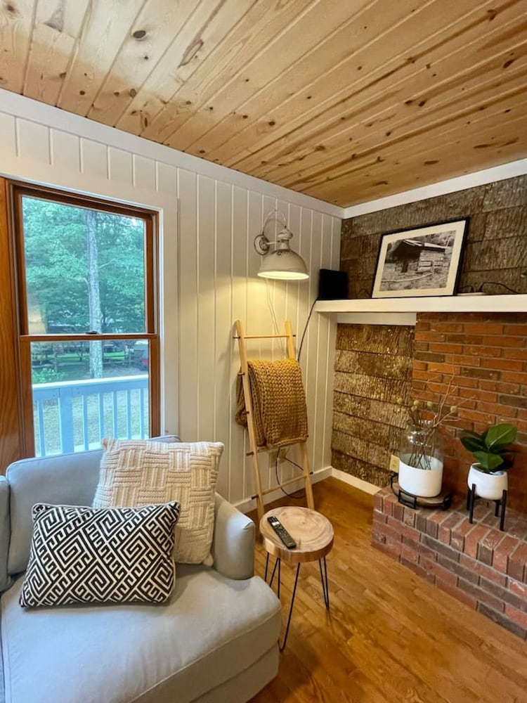 Cozy Mountain Home on the South Toe River