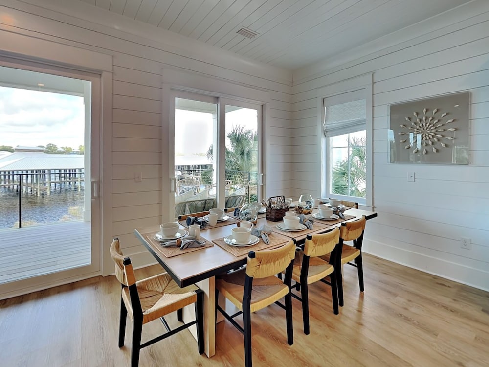 The Osprey #8 by Southern Vacation Rentals