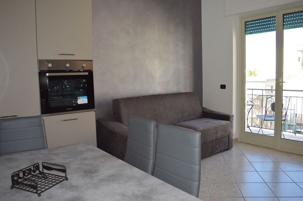 Emerella Guest House Siderno Beach