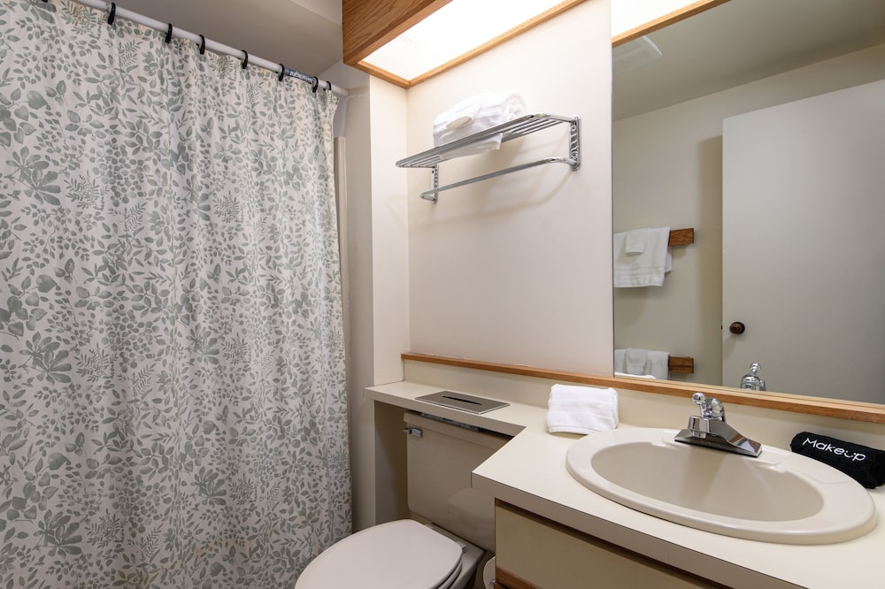 Glades 13 2 Bedroom Condo