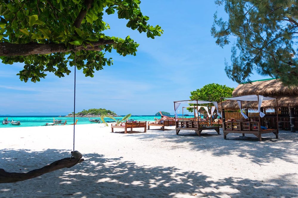Lipe Beach Resort