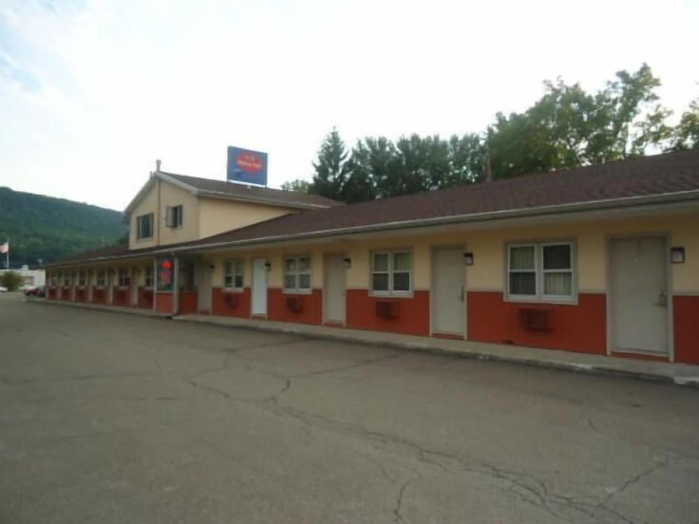 Relax Inn Elmira