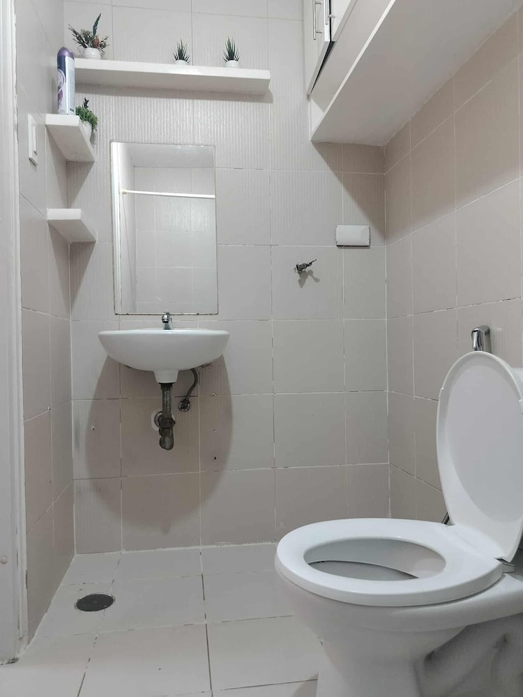 Tum's Mplace Staycation 28th Floor Tower C