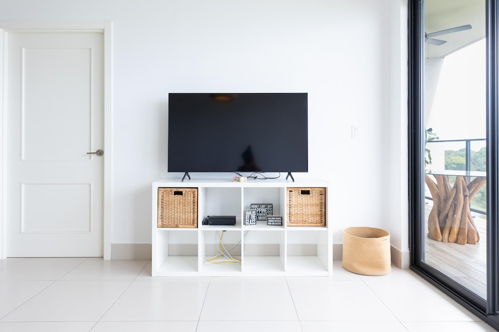 Ourfriends Condo by Acomodo