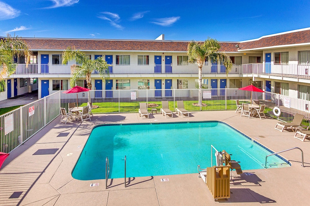 Motel 6 Phoenix North - Bell Road