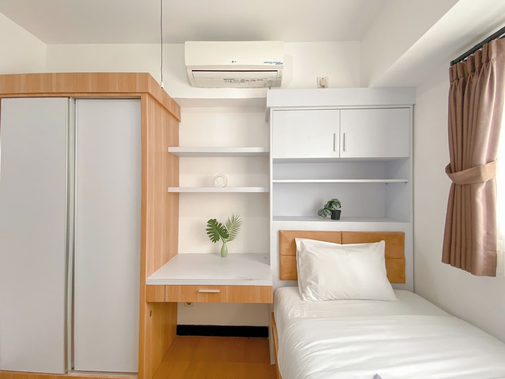 Comfy and Elegant 2BR The Wave Kuningan Apartment